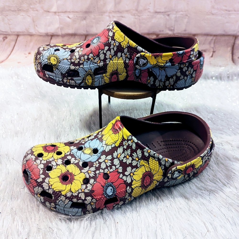 CROCS Women's Retro Floral Clogs - Multicolor W11/M9